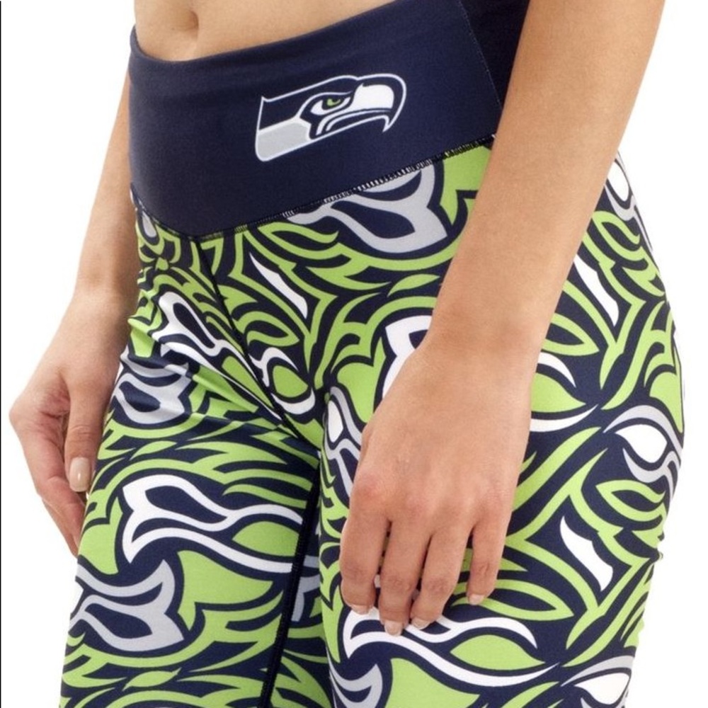 NFL team apparel Seattle Seahawks dry fit leggings NWT